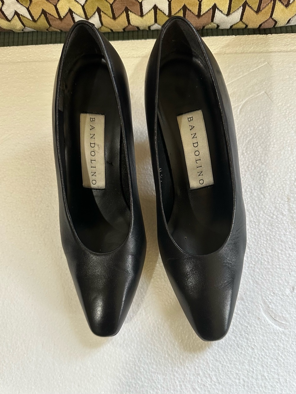 Bandolino Black Low Heeled Pointed Toe Pump Size 7.5M